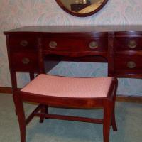 Mahogany Mount Airy Furniture Company Bedroom Furniture Set antique
